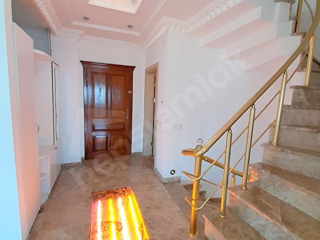 DENİZ MANZARALI YÜZME HAVUZLU VE GÜVENLİKLİ SİTEDE LÜX VİLLA - Görsel 23
