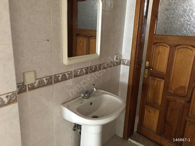 ÇINARLI CADDESİNDE DOĞAL GAZLI KİRALIK - Görsel 11