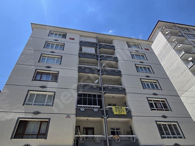 YAVUZDAN 3+1 ARA KAT METRO ÇIKIŞINDA OTO PARKLI ISI YALITIMLI