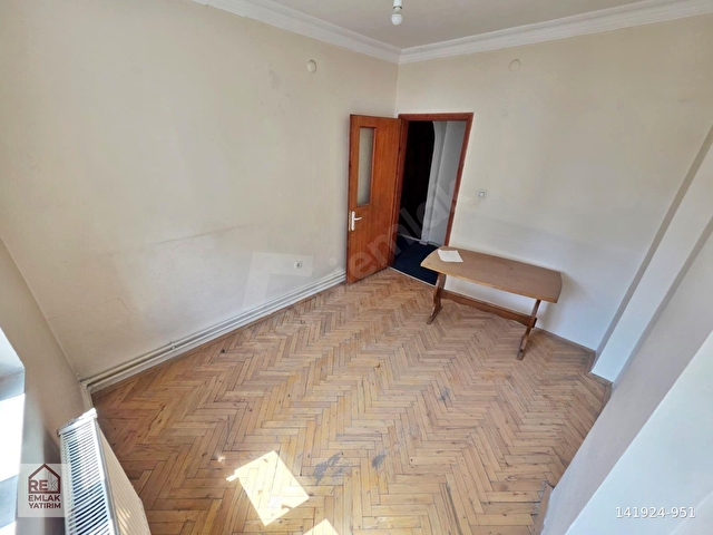 YENİMAHALLEDE 2.KAT KONUMUNDA KİRALIK 2+1 90 M2 DAİRE - Görsel 9