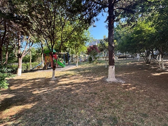 BEYLİKDÜZÜ METROBÜS YANI,AİLE APARTMANINDA 3+1 BOŞ BÜYÜK DAİRE - Görsel 4
