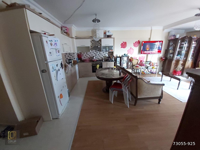 Konyaalti Akkuyu Mah De Kiracili Arakat 2 1 Daire 73055 925 Hurriyet Emlak