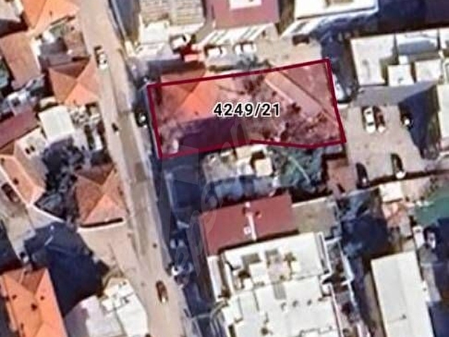 Mükemmel Konumda Köşe Parsel Müstakil Ev