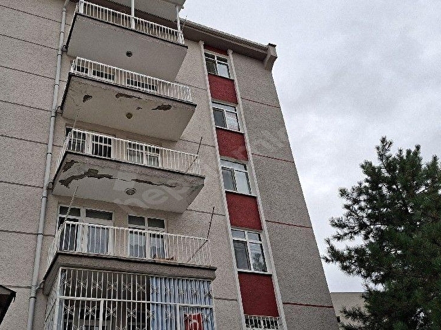 CANDAN BATIKENT GAMA SİTESİNDE ARA KATTA FERAH BAKIMLI DAİRE - Görsel 30