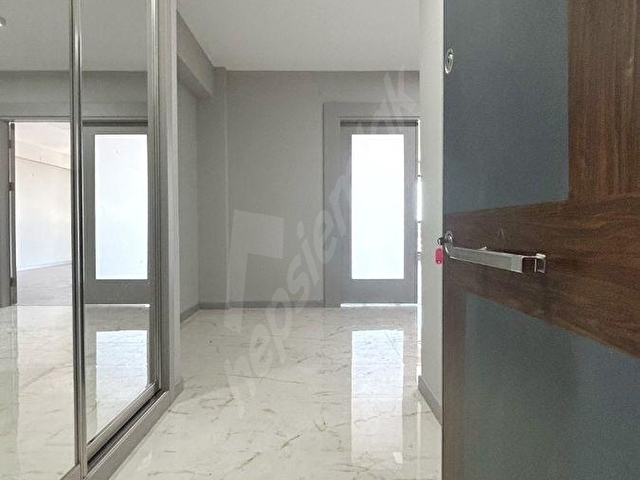 EDREMİT ÖZDEMİR PLAZADA KİRALIK 116 M2 KAT OFİSİ - Görsel 10