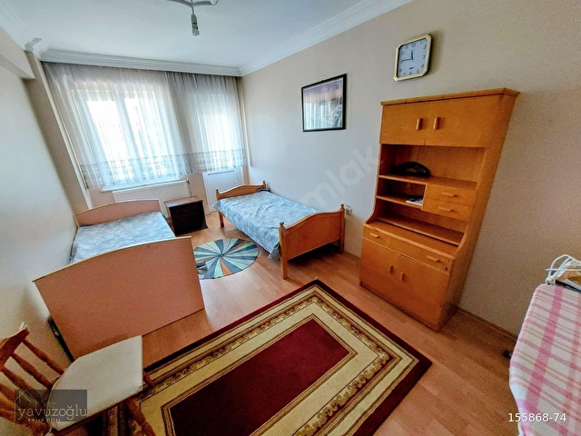 Aile Apartmanında, Çift Balkonlu ve Eşyalı Kiralık 3+1 Daire - Görsel 12