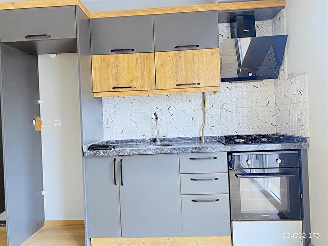 UZMANDAN SAHİLE 5 DAKİKA TRAMVAY ALTINDA KİRALIK 1+1 DAİRE - Görsel 9