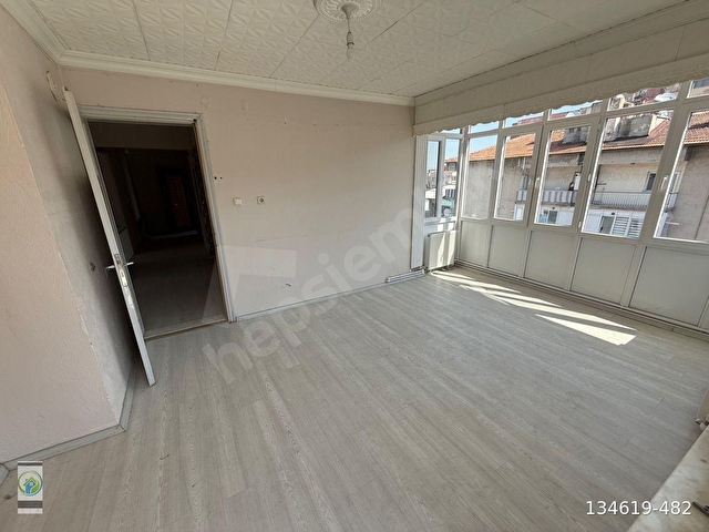 TOPRAKLIKDA ACİL  SATILIK 2+1 BALKONLU DAİRE - Görsel 2