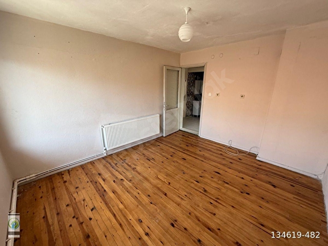 TOPRAKLIKDA ACİL  SATILIK 2+1 BALKONLU DAİRE - Görsel 16