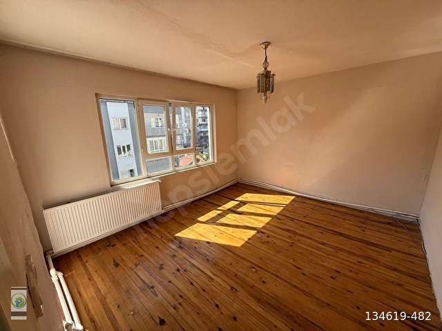 TOPRAKLIKDA ACİL  SATILIK 2+1 BALKONLU DAİRE - Görsel 17