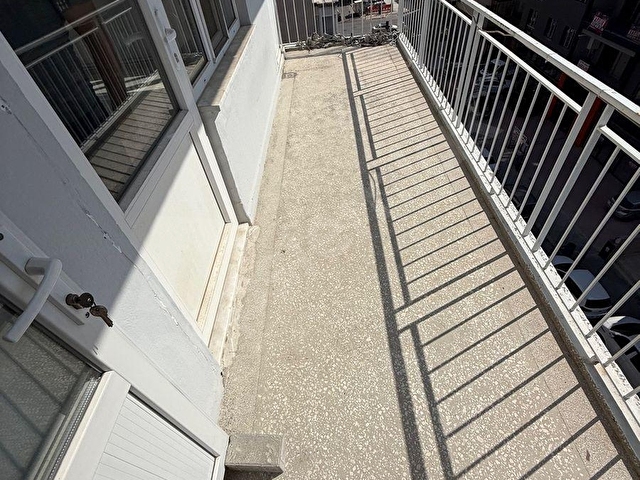 TOPRAKLIKDA ACİL  SATILIK 2+1 BALKONLU DAİRE - Görsel 19