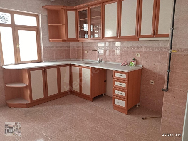 ORTATEPE CAD 3+1 BAGIMSIZ 130MT GENİŞLİKTE DAİRE