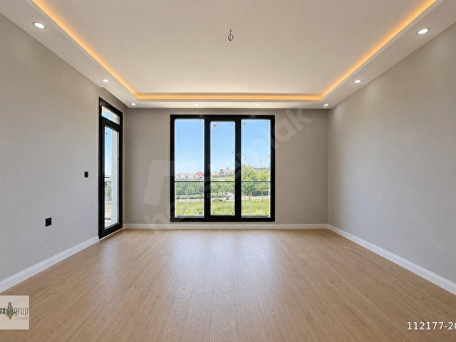 BEYLİKDÜZÜ MERKEZDE KISA KATLI DENİZ MANZARALI DUBLEKS DAİRE - Görsel 6