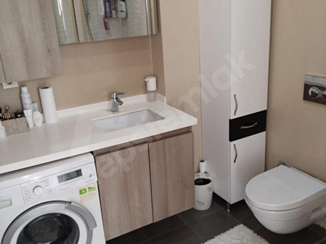 YÜKSEK KAT ŞEHİR MANZARALI HAVUZLU OTOPARKLI GÜVNLK.Lİ 2+1 DAİR - Görsel 22
