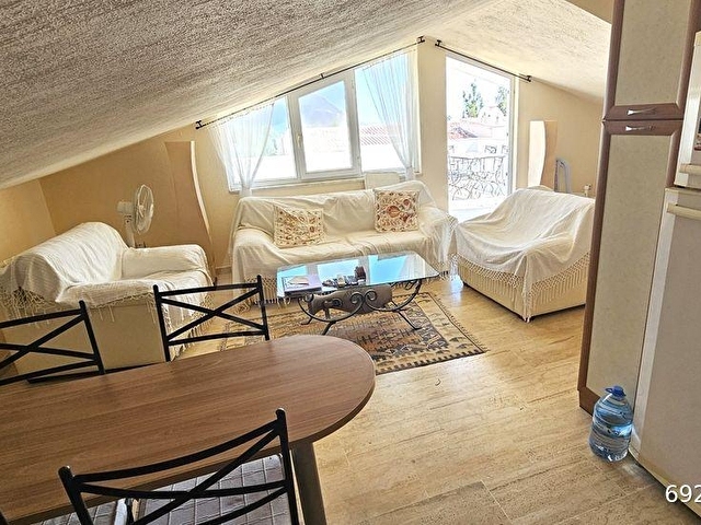 Özel Teraslı, İki Yatak Odalı Çatı Katı Daire - Görsel 23