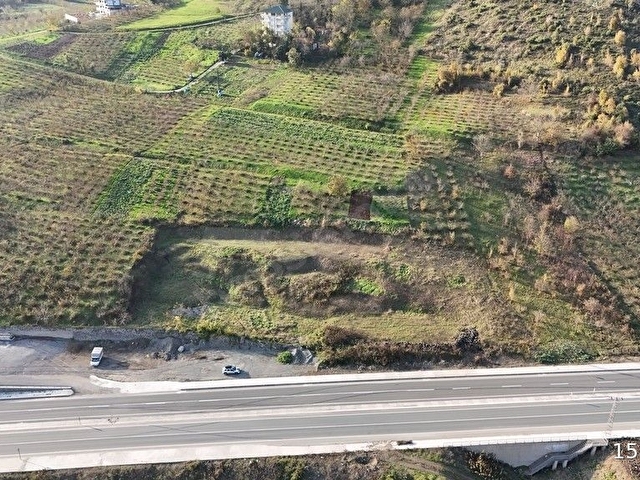 ABDİ BOSTAN GAYRİMENKULDEN AKÇAABAT ŞİNİK MAH. KİRALIK 5000 M2  ARAZİ​