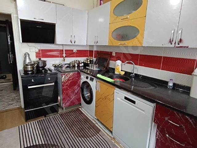ŞEREFİYE MAH DEVLET TİYATROSU CİVARI ACİL SATILIK 2+1 MUTFAK WC BANYO AYRI KAT MULKİYETLİ BALKONLU‼️ - Görsel 2