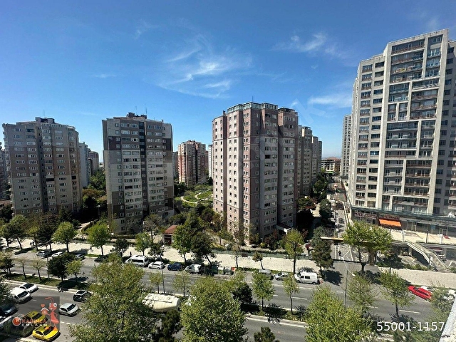 Beylikdüzü Adnan Kahveci Mah bulvar üzeri metrobüs yürüme mesafesinde kiralık 3+1