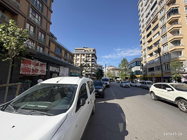 TEK YETKİLİ KURUMSALLARA KİRALIK CADDE ÜSTÜ 850M2 DÜKKAN - Görsel 4