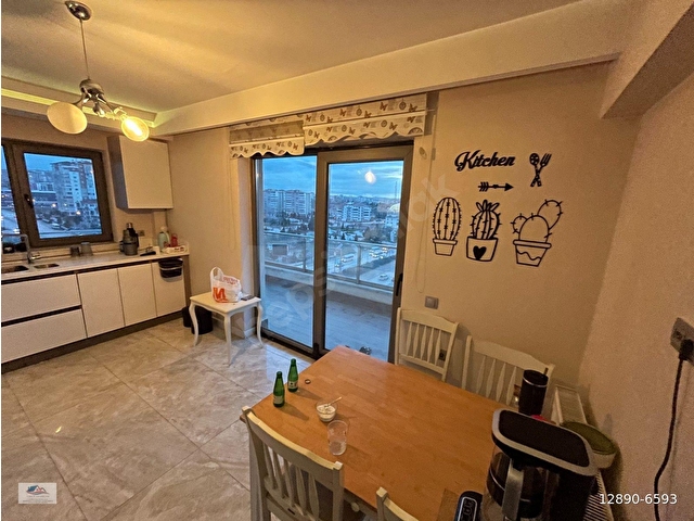 ETİMESGUTUN KALBİNDE MÜKEMMEL KONUM VE MANZARAYA SAHİP 4+1 SATILIK DAİRE - Görsel 3
