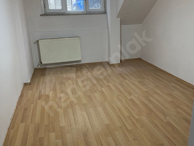 Harbiye cad Hilton otel karşısı yeni bina 2+1 balkon giriş kat 85 m 2 masraf sız daire - Görsel 4