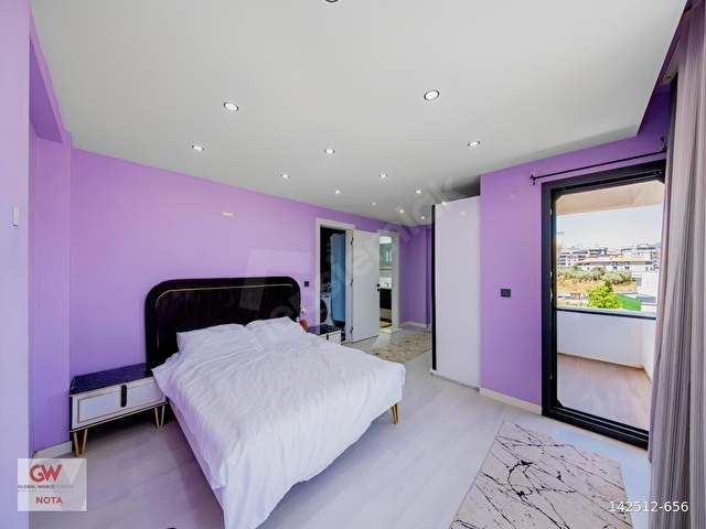Torbalı Ayrancılarda Havuzlu Müştemilatlı 5+1 Triplex Villa - Görsel 15