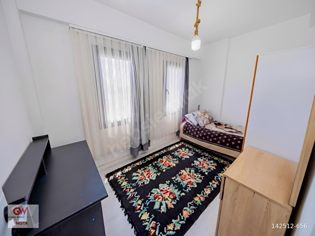 Torbalı Ayrancılarda Havuzlu Müştemilatlı 5+1 Triplex Villa - Görsel 12