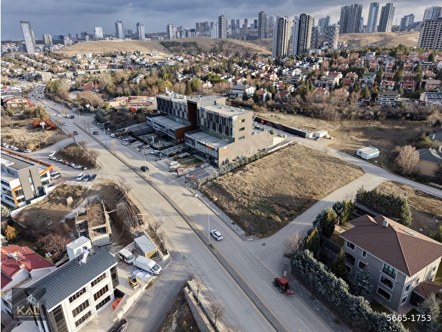 BEYLER CADDESİNDE BULVARA CEPHE 2.438 m² KÖŞE ARSA | KÖK TAPU - Görsel 15
