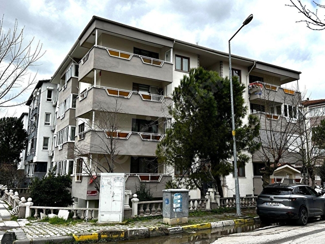 BALIKESİR MERKEZ BAHÇELİEVLER MAHALLESİNDE 3+1 AYRI MUTFAK