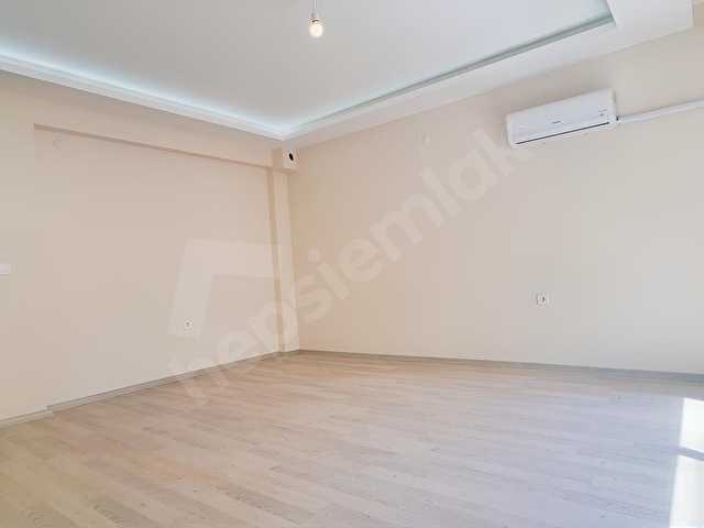BOSTANLI YILLAR SOKAK GİRİŞİNDE 3+1 SIFIR OTOPARKLI ASANSÖRLÜ - Görsel 24