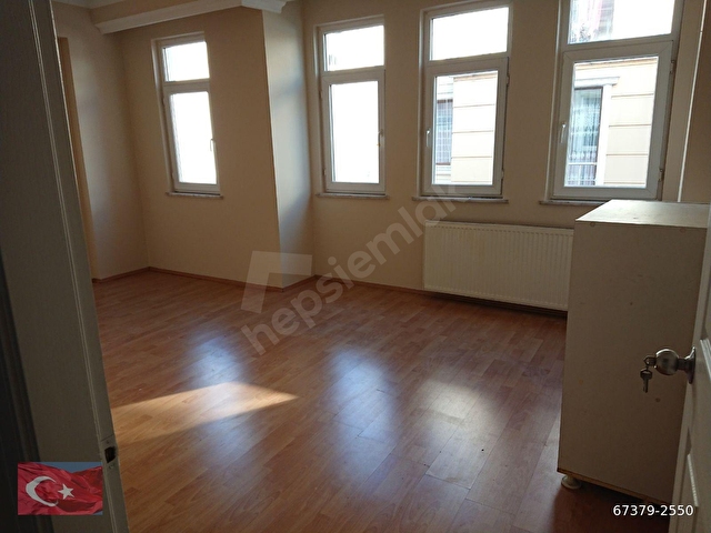 Kocamustafapaşa Yeni Bina Merkezi Konum Çiftcephe 1.Kat 2+1 70mk - Görsel 8