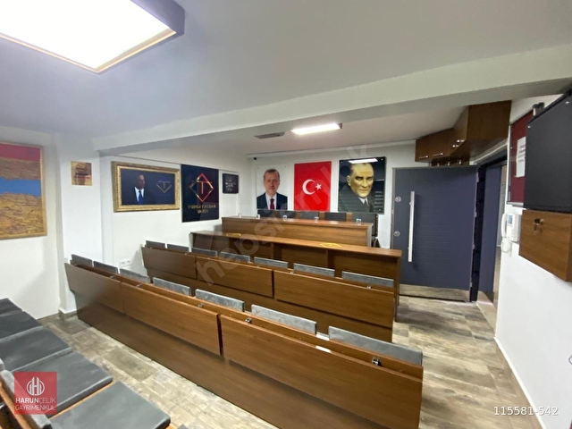 KADIKÖY MERKEZ BULVAR ÇARŞISINDA 35 m2 BAKIMLI KİRALIK OFİS!!!