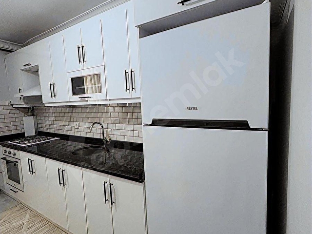 KİRALIK METROYA YÜRÜME MESAFİNDE EŞYALI DAİRE - Görsel 4