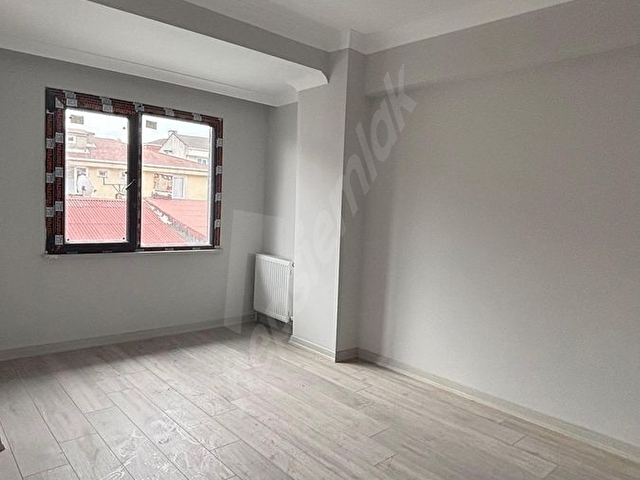 SIFIR METROBÜSE YAKIN SATILIK KÖŞE BAŞI 3+1 ASANSÖRLÜ DAİRE - Görsel 22