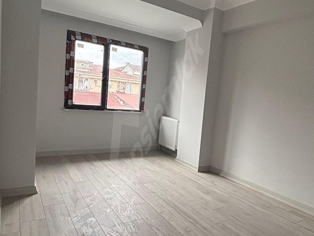 SIFIR METROBÜSE YAKIN SATILIK KÖŞE BAŞI 3+1 ASANSÖRLÜ DAİRE - Görsel 23