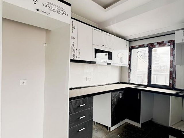 SIFIR METROBÜSE YAKIN SATILIK KÖŞE BAŞI 3+1 ASANSÖRLÜ DAİRE - Görsel 15