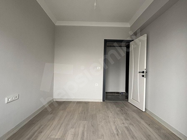 SIFIR METROBÜSE YAKIN SATILIK KÖŞE BAŞI 3+1 ASANSÖRLÜ DAİRE - Görsel 26