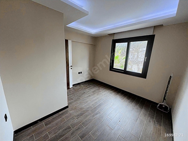 SIĞACIKIN KALBİNDE MÜSTAKİL HAVUZLU 4+1 TRİPLEKS LÜKS VİLLA - Görsel 23