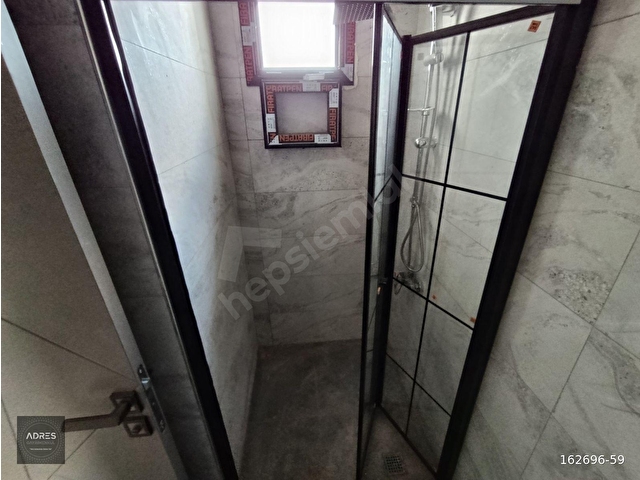 MEZİTLİ DE HAVUZLU DOĞALGAZLI JENERATÖRLÜ CİFT BANYOLU GİYİNME ODALI 2+1 KİRALIK - Görsel 17