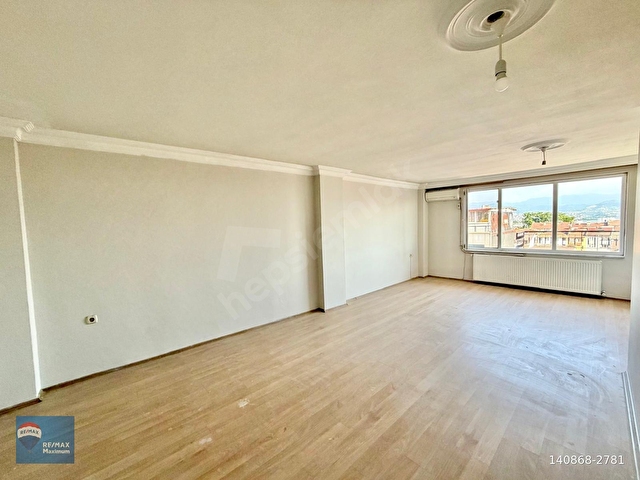 İzmit Çarşı Merkez İnönü Caddesinde Kiralık Çok Geniş 2+1 Daire - Görsel 10