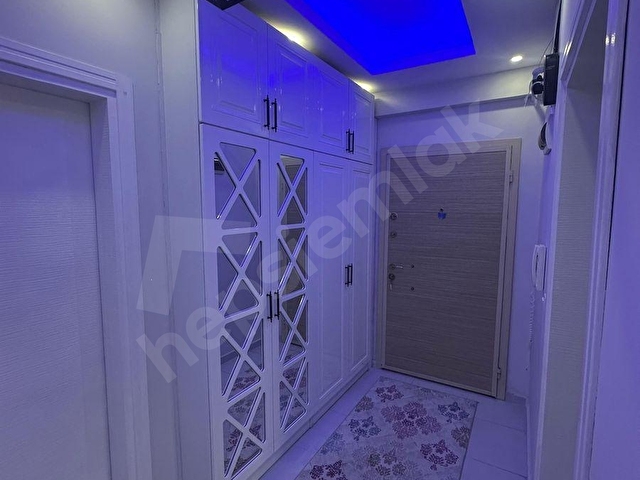 İstiklal Mahallesinde Bulvara Cephe Çok Geniş Kiralık 2+1 Daire - Görsel 28