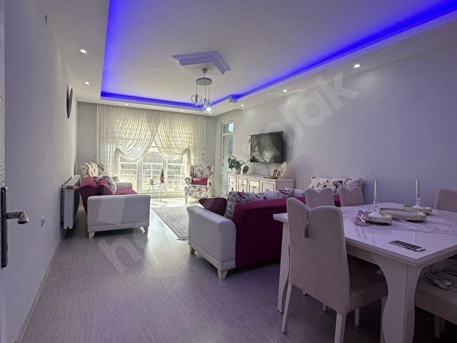 İstiklal Mahallesinde Bulvara Cephe Çok Geniş Kiralık 2+1 Daire - Görsel 23