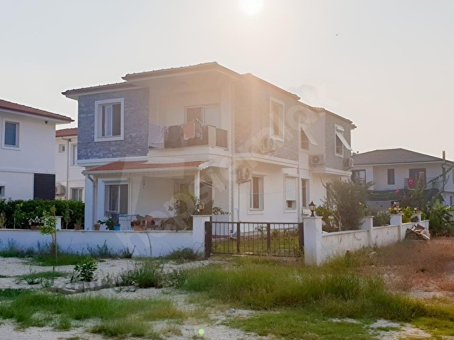 ELVAN ÖZÇELİKDEN ÖRENDE DENİZE 300 MT SATILIK 2+1 DAİRE