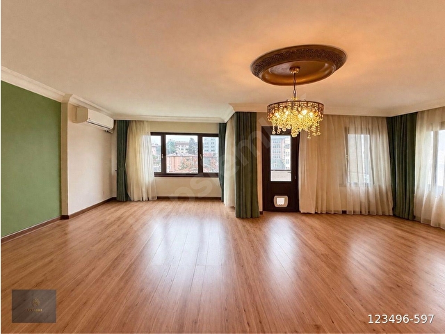 GG GÖZDEMDEN Tarabyada Manzaralı Sitede Otoparklı 5+1 Kiralık - Görsel 2