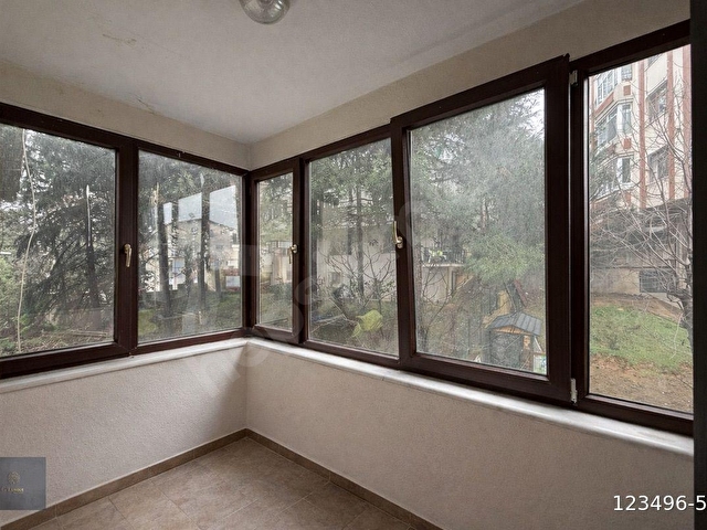 GG GÖZDEMDEN Tarabyada Manzaralı Sitede Otoparklı 5+1 Kiralık - Görsel 5