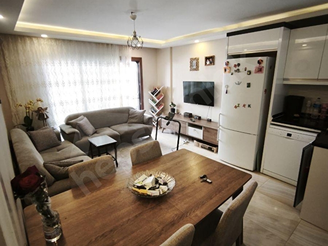 KONAK MAHALLESİNDE GÜZEL KONUMDA SATILIK GENİŞ 3+1 DAİRE - Görsel 3