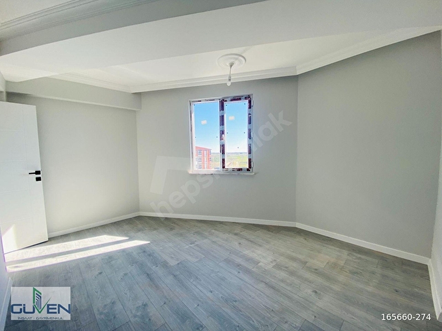 GÜVENDEN KAPAKLIDA YERDEN ISITMALI,OTOPARKLI ARA KAT 1+1 DAİRE - Görsel 17