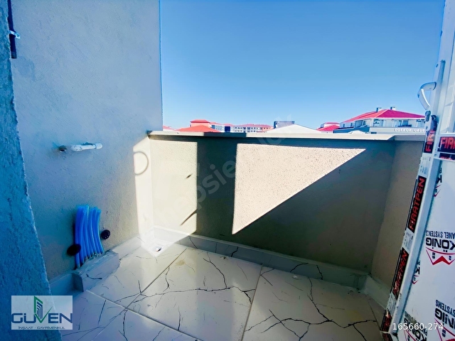 GÜVENDEN KAPAKLIDA YERDEN ISITMALI,OTOPARKLI ARA KAT 1+1 DAİRE - Görsel 13
