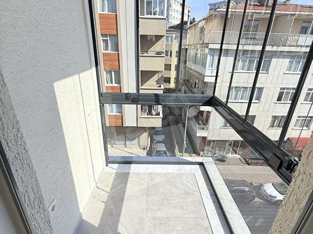 ALTAYÇEŞME YÜZEVLER ÇARŞI İÇERİSİNDE YENİ BİNA 3+1 KİRALIK DAİRE - Görsel 6