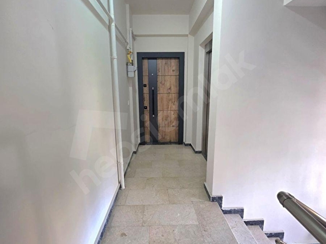 ALTAYÇEŞME YÜZEVLER ÇARŞI İÇERİSİNDE YENİ BİNA 3+1 KİRALIK DAİRE - Görsel 23
